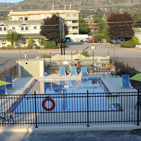 Flamingo Motel Penticton Esterno foto