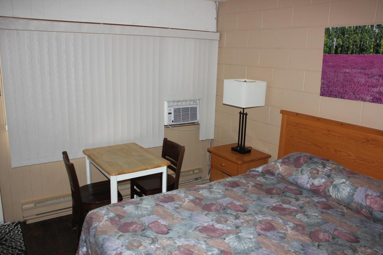 Flamingo Motel Penticton Esterno foto