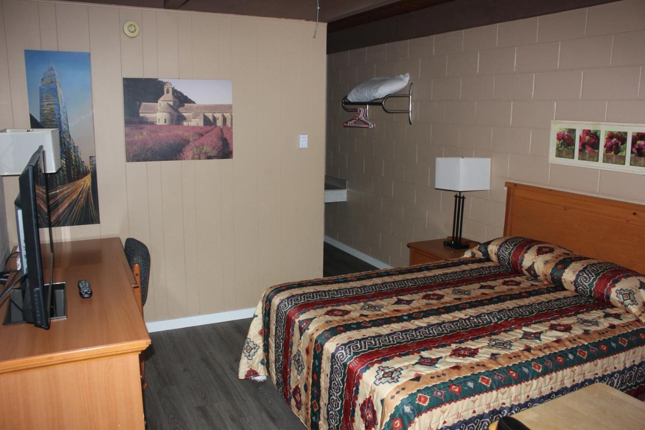 Flamingo Motel Penticton Esterno foto