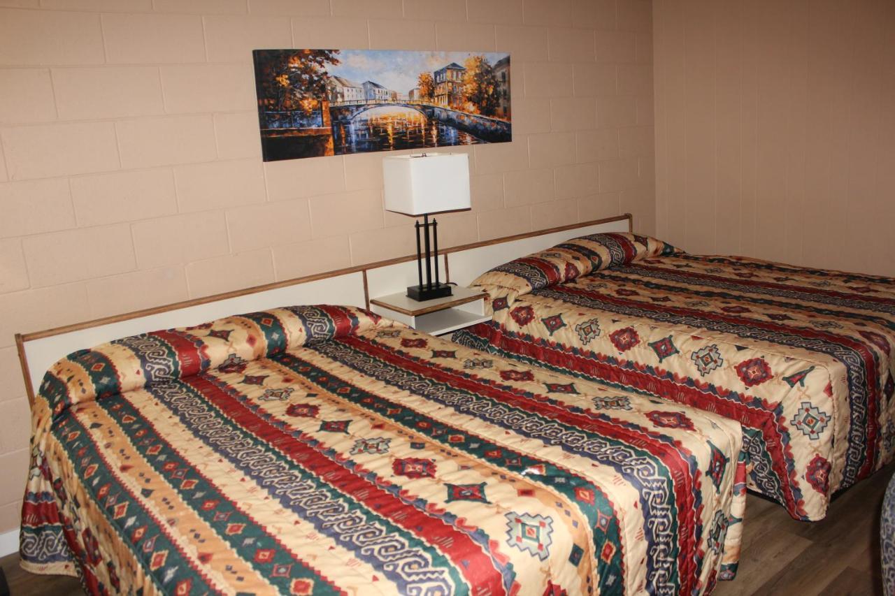 Flamingo Motel Penticton Esterno foto
