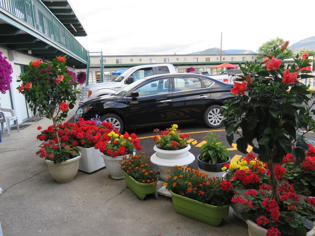 Flamingo Motel Penticton Esterno foto